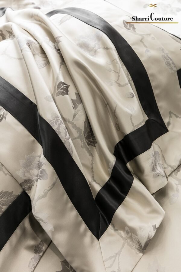 S. C. - 1054 - Light Grey Black Metallic Frame Color -100% Jacquard Cotton - Image 5